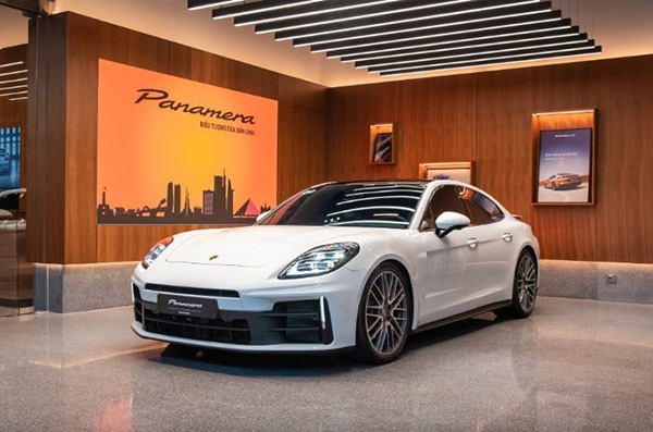 xe Porsche Panamera
