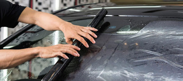 có nên dán phim cách nhiệt kính ô tô