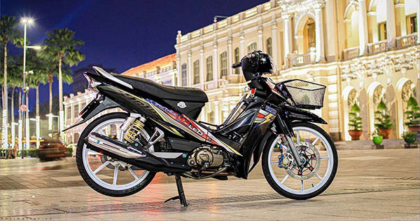 Hình nền Sirius độ kiểng được chụp từ dưới lên