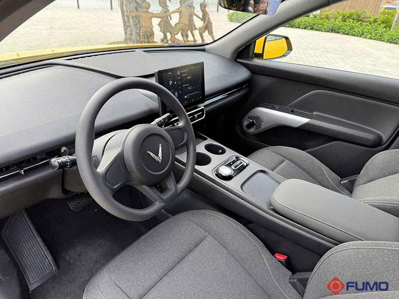 tổng quan nội thất xe Limo Green